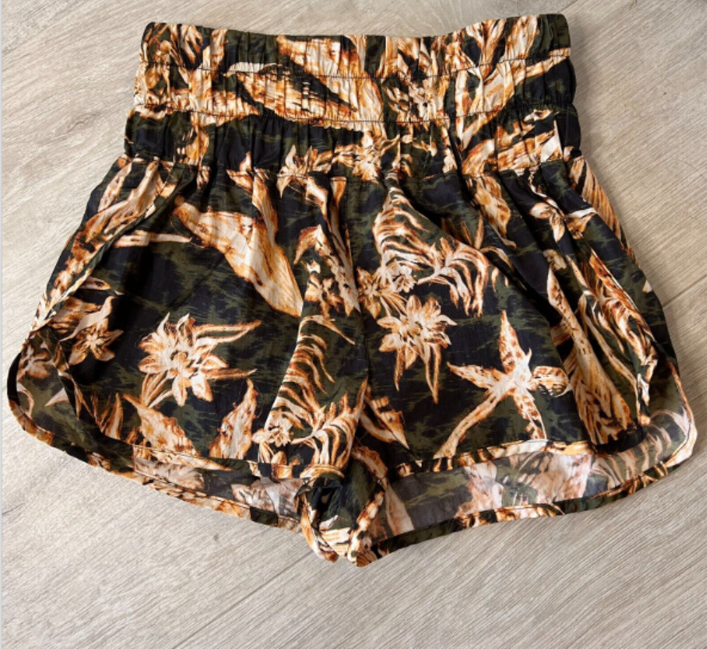 Free People FP Movement Shorts Womens Size Medium The Way Home Foliage Printed